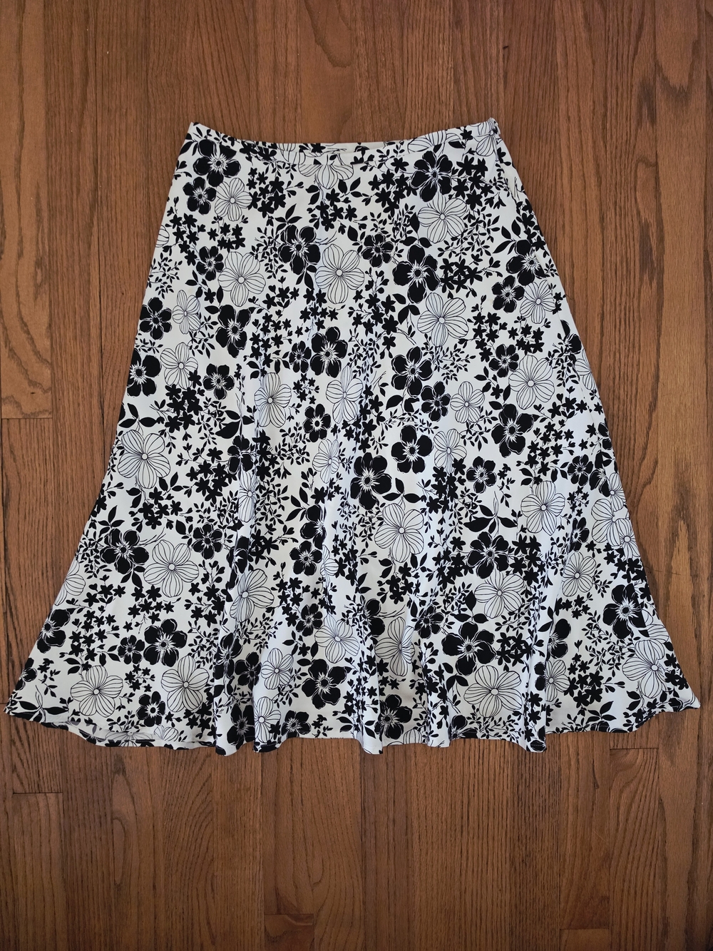 Kate Hill Black and White Floral A-Line Midi Skirt Size 8P